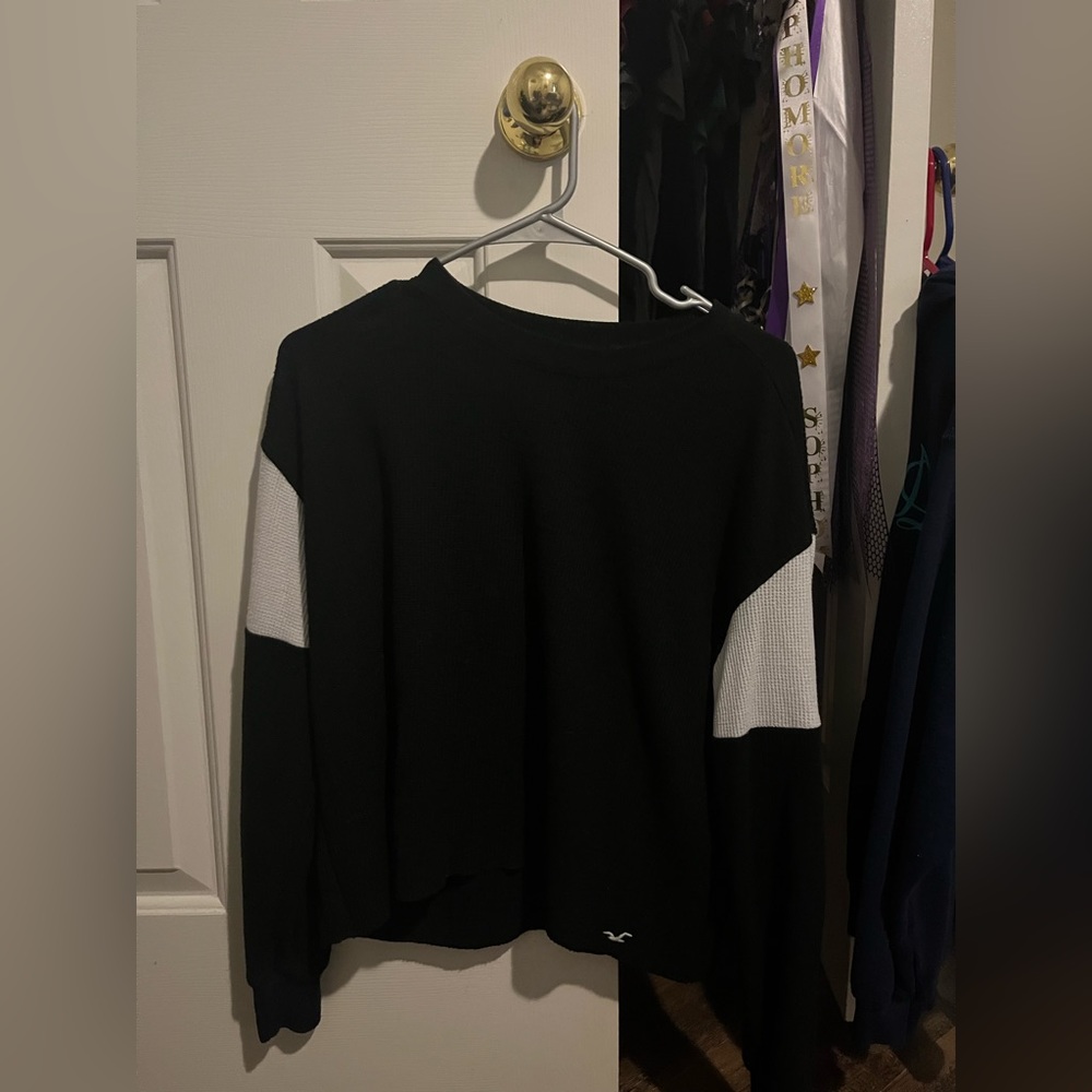 hollister, black & white, size small